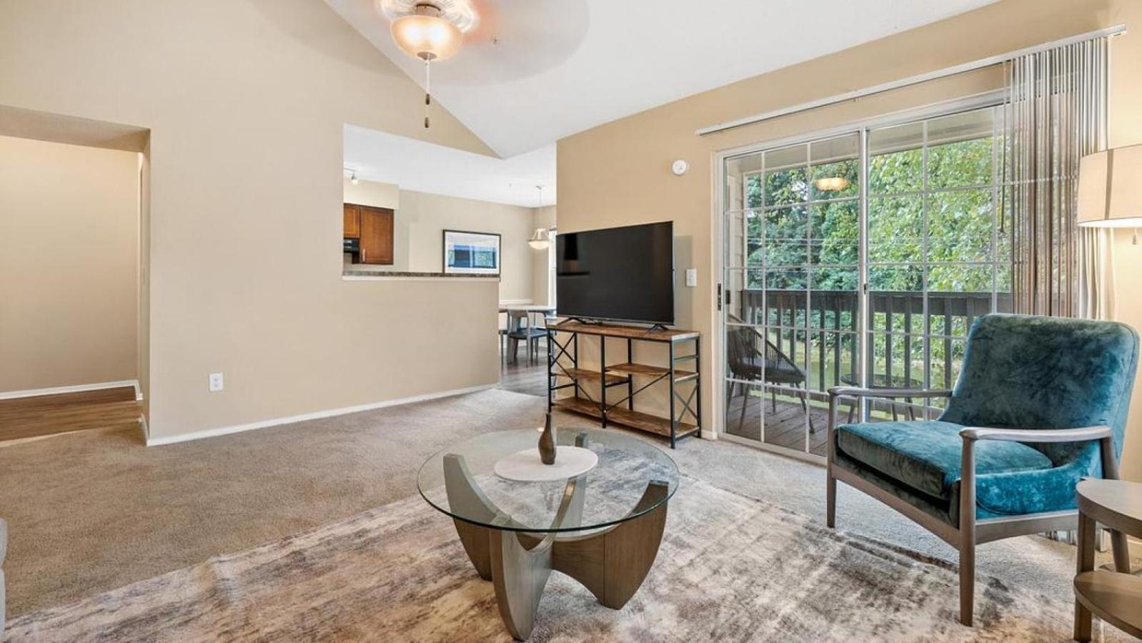 Landing - Modern With Amazing Amenities Memphis